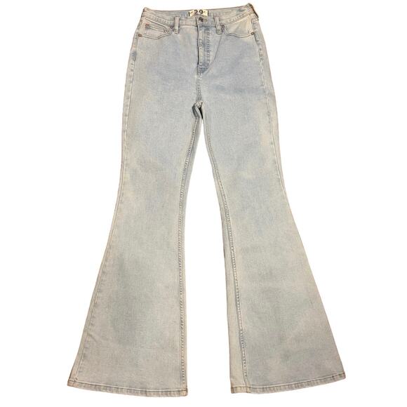 We the Free People Crvy Robyn Ultra Hi-Rise Flare Denim Jeans Size 29 Stretch - Picture 1 of 9